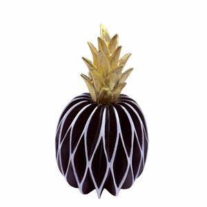 Elegant Black and Gold Pineapple Party Decor 10.5 IN.‎ Tall